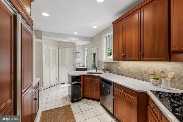 3810 FENCHURCH RD, Baltimore, MD 21218