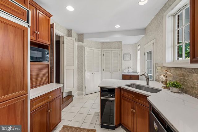 3810 FENCHURCH RD, Baltimore, MD 21218