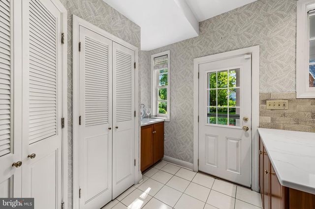 3810 FENCHURCH RD, Baltimore, MD 21218