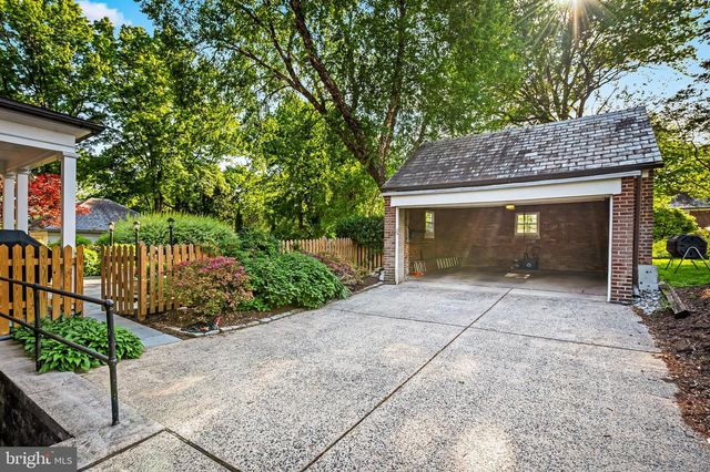 3810 FENCHURCH RD, Baltimore, MD 21218