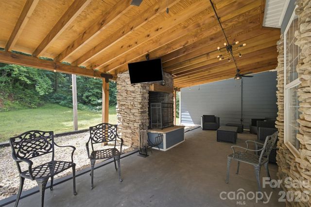 2570 Blowing Rock Boulevard, Lenoir, NC 28645