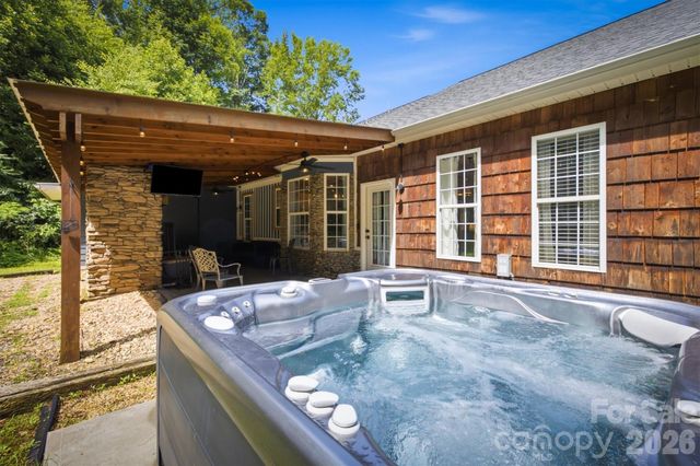 2570 Blowing Rock Boulevard, Lenoir, NC 28645