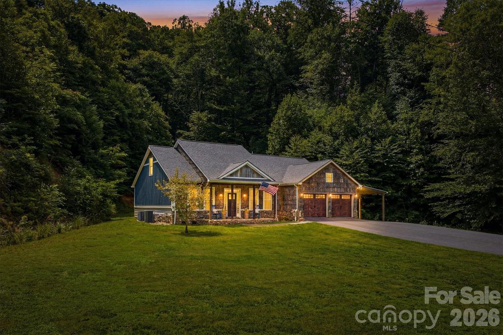 2570 Blowing Rock Boulevard, Lenoir, NC 28645