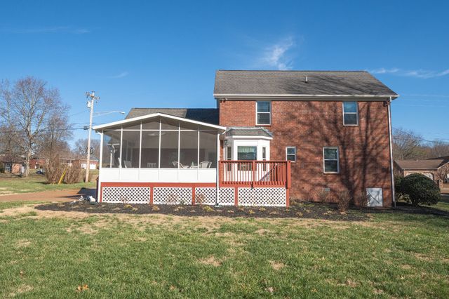 1009 Victoria Ln, W, Hendersonville, TN 37075