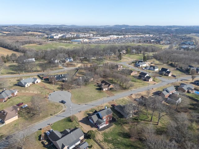 1009 Victoria Ln, W, Hendersonville, TN 37075