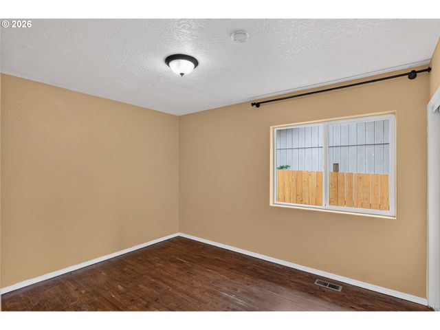 10316 Se LIEBE St, Portland, OR 97266