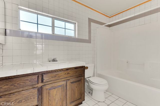22319 Park Street, Newhall, CA 91321