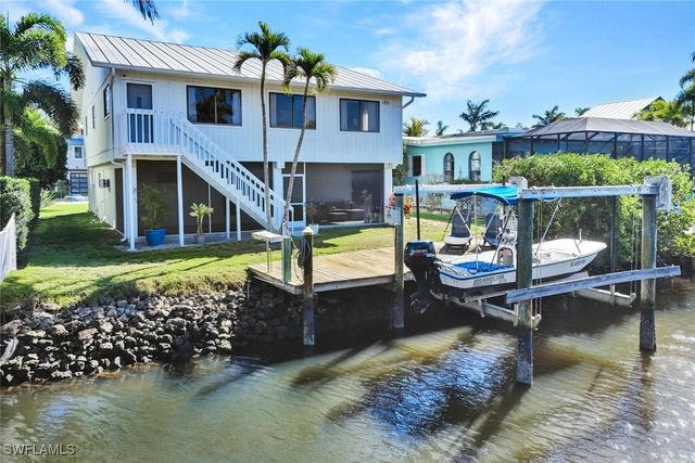 1285 Grand Canal DR, Naples, FL 34110