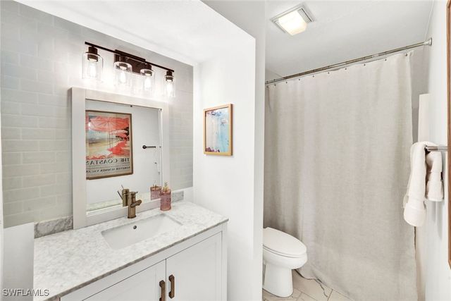 1285 Grand Canal DR, Naples, FL 34110