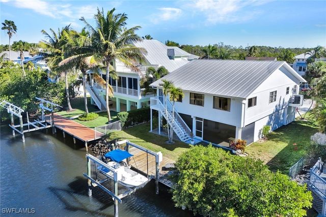 1285 Grand Canal DR, Naples, FL 34110