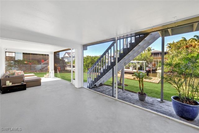 1285 Grand Canal DR, Naples, FL 34110