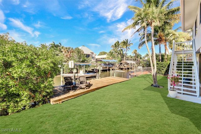 1285 Grand Canal DR, Naples, FL 34110