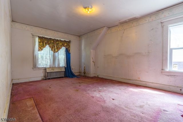 5 N 22Nd St, East Orange City, NJ 07017