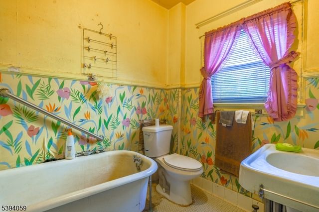 5 N 22Nd St, East Orange City, NJ 07017