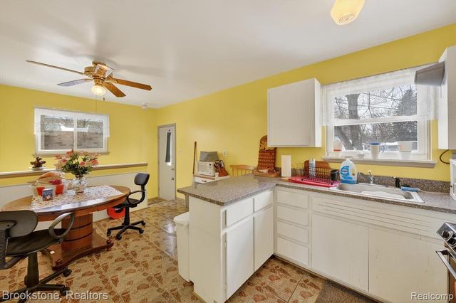 12110 Belmont Avenue, Warren, MI 48089