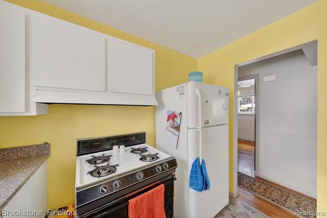 12110 Belmont Avenue, Warren, MI 48089