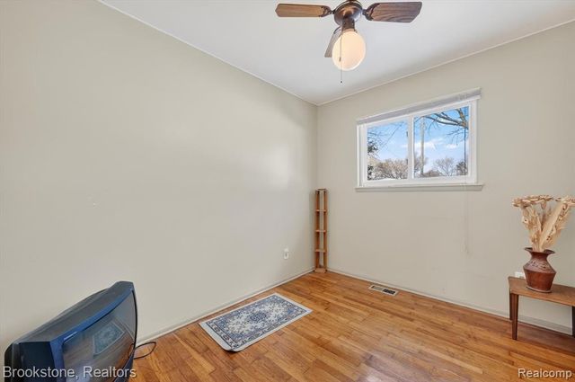 12110 Belmont Avenue, Warren, MI 48089