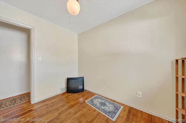 12110 Belmont Avenue, Warren, MI 48089