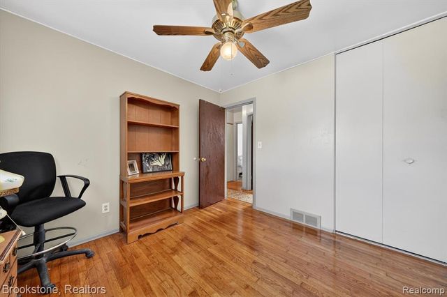 12110 Belmont Avenue, Warren, MI 48089