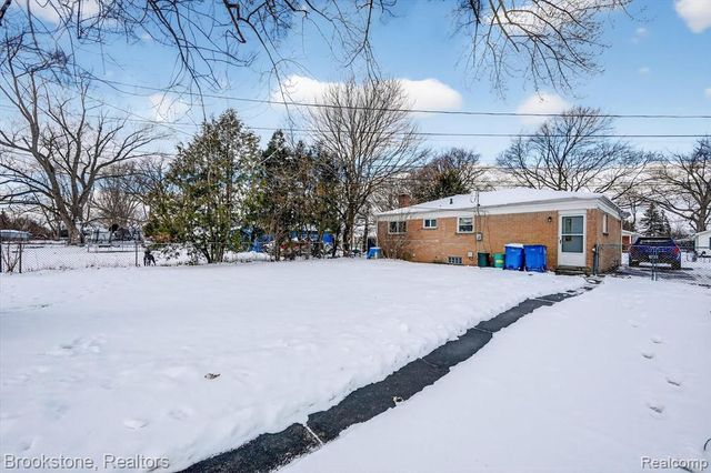 12110 Belmont Avenue, Warren, MI 48089