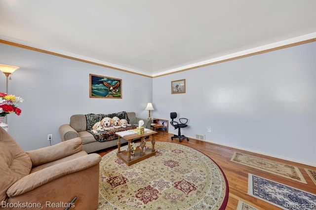 12110 Belmont Avenue, Warren, MI 48089