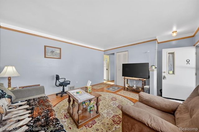 12110 Belmont Avenue, Warren, MI 48089