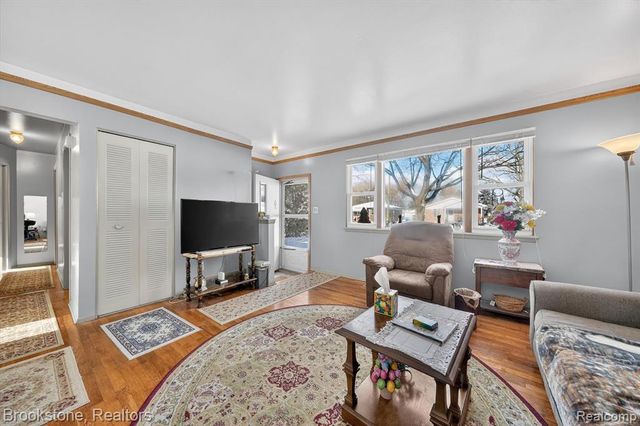 12110 Belmont Avenue, Warren, MI 48089