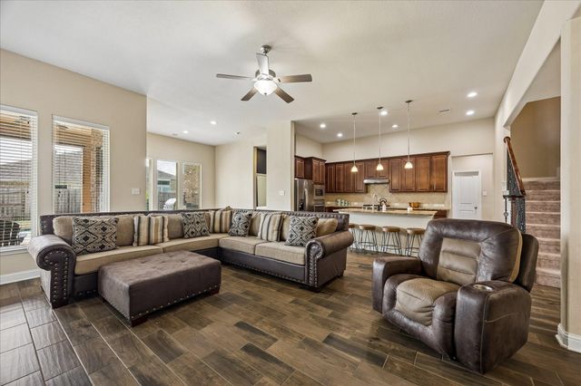 1907 Pleasant Springs Lane, Pearland, TX 77089