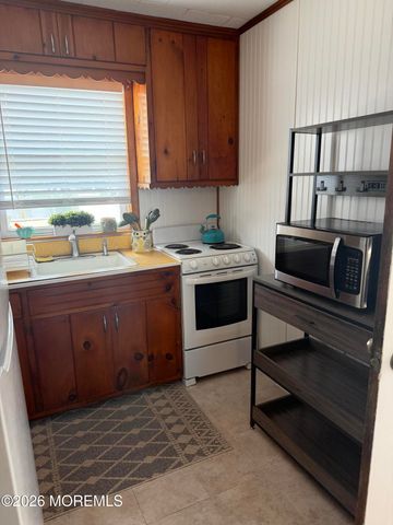 410 8th Avenue, Seaside Heights, NJ 08751
