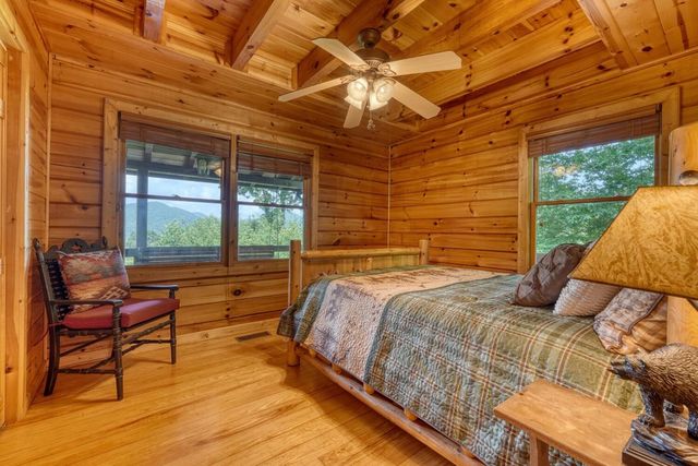 54 Moon Shadow View S, Blairsville, GA 30512