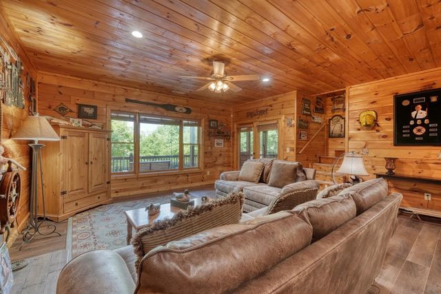 54 Moon Shadow View S, Blairsville, GA 30512