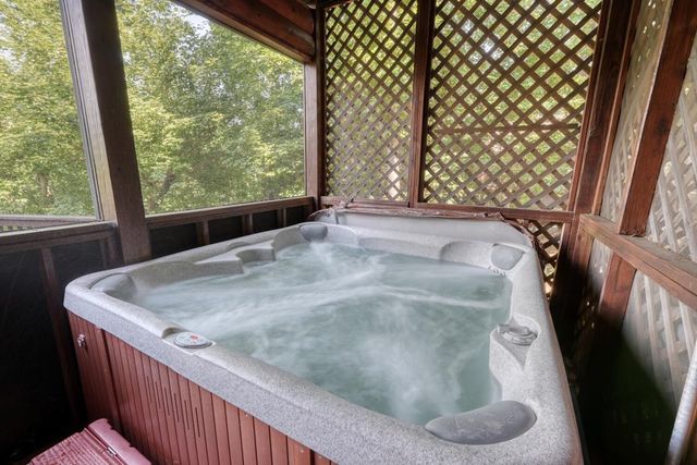 54 Moon Shadow View S, Blairsville, GA 30512