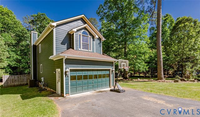 5903 Meadowood Ln, Chesterfield, VA 23237