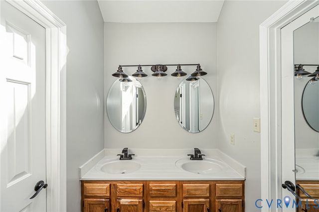 5903 Meadowood Ln, Chesterfield, VA 23237