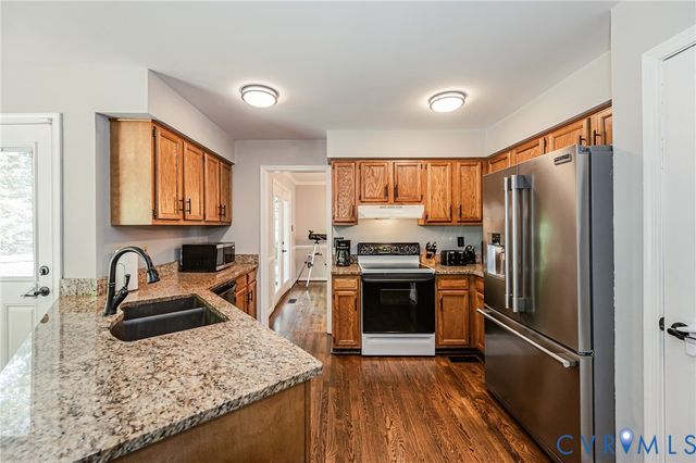 5903 Meadowood Ln, Chesterfield, VA 23237