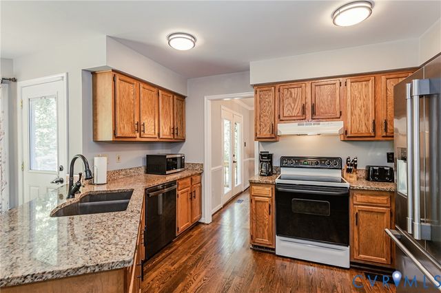 5903 Meadowood Ln, Chesterfield, VA 23237