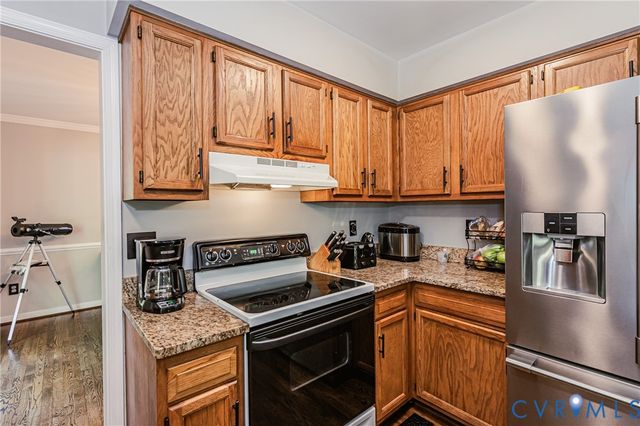 5903 Meadowood Ln, Chesterfield, VA 23237