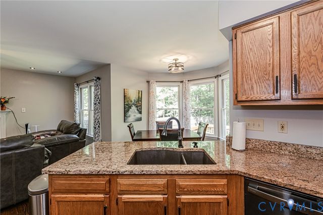 5903 Meadowood Ln, Chesterfield, VA 23237