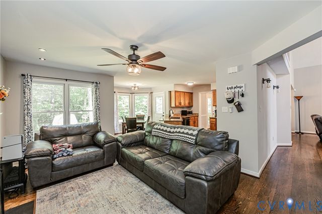 5903 Meadowood Ln, Chesterfield, VA 23237