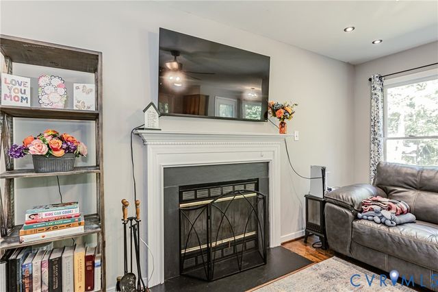5903 Meadowood Ln, Chesterfield, VA 23237