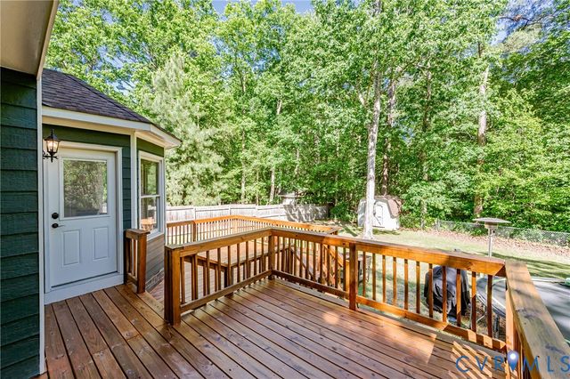 5903 Meadowood Ln, Chesterfield, VA 23237