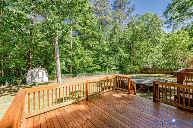 5903 Meadowood Ln, Chesterfield, VA 23237