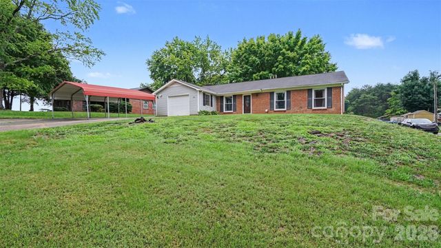3766 Danube Drive, Winston Salem, NC 27105