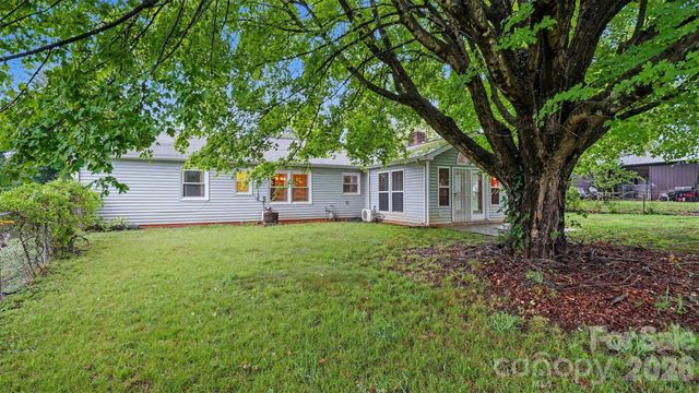 3766 Danube Drive, Winston Salem, NC 27105