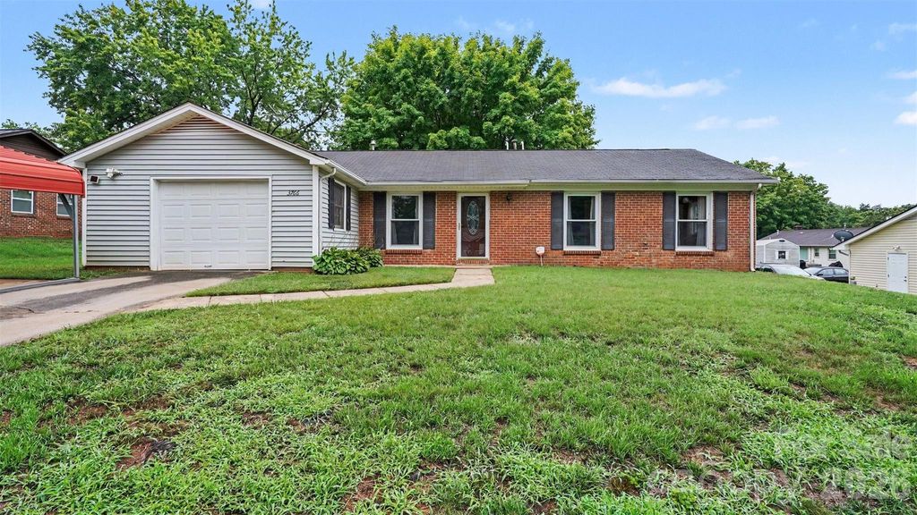 3766 Danube Drive, Winston Salem, NC 27105