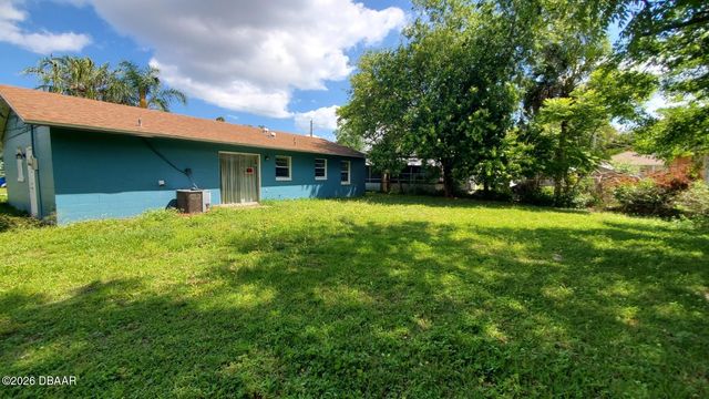 963 Madison Avenue, Daytona Beach, FL 32114