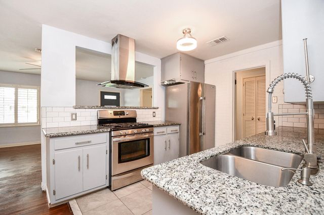 3116 12th Street, Bay City, TX 77414
