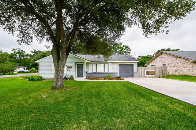 3116 12th Street, Bay City, TX 77414