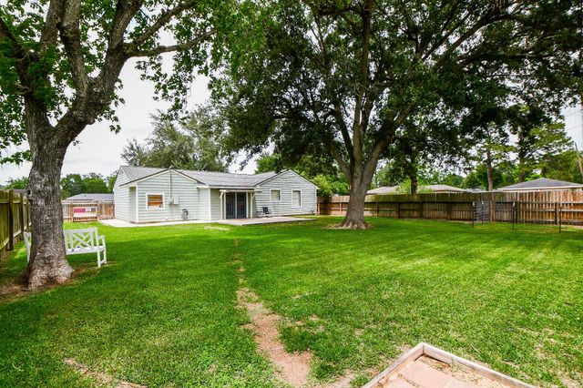 3116 12th Street, Bay City, TX 77414