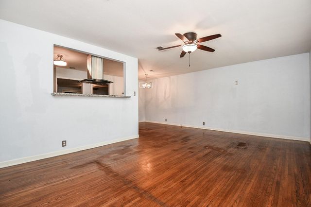 3116 12th Street, Bay City, TX 77414